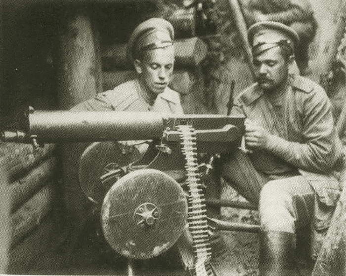 Иллюстрация к книге — Корнилов [i_033.jpg]