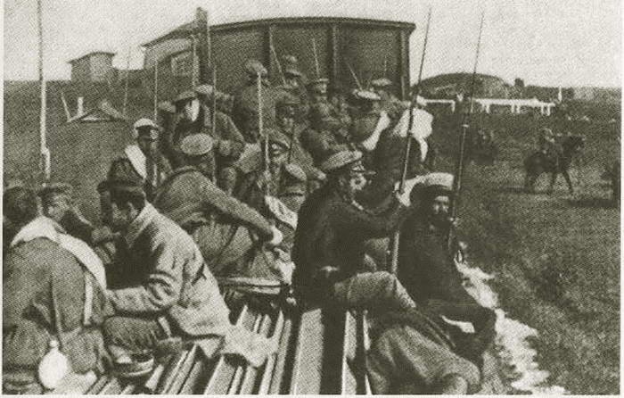 Иллюстрация к книге — Корнилов [i_043.jpg]