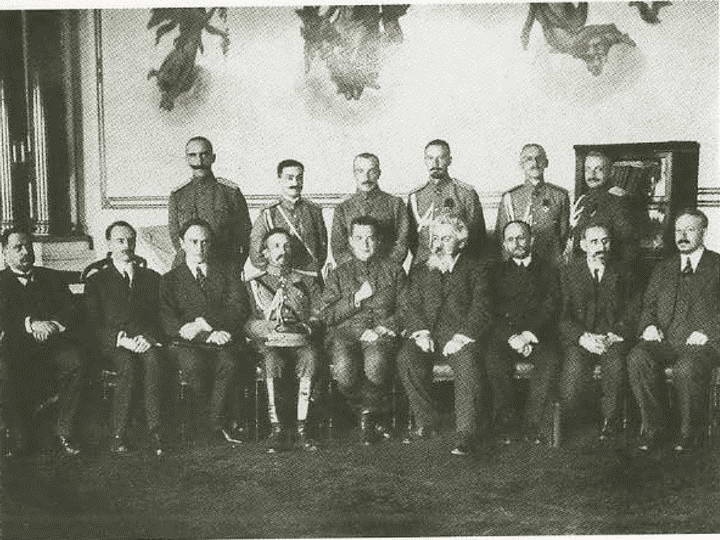 Иллюстрация к книге — Корнилов [i_045.jpg]