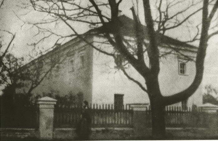 Иллюстрация к книге — Корнилов [i_062.jpg]