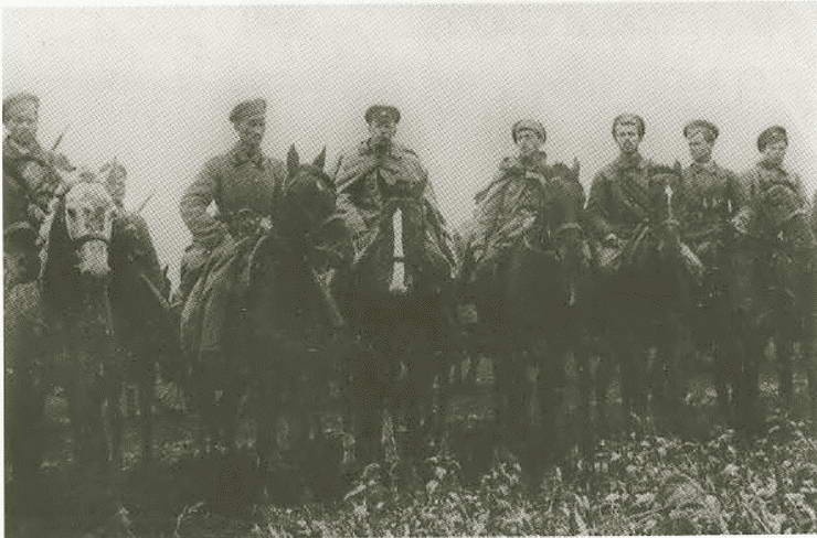 Иллюстрация к книге — Корнилов [i_067.jpg]