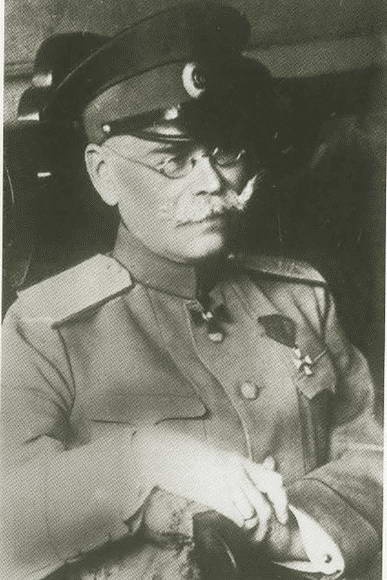 Иллюстрация к книге — Корнилов [i_068.jpg]