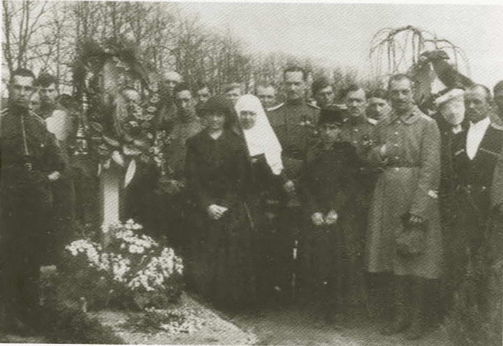 Иллюстрация к книге — Корнилов [i_094.jpg]