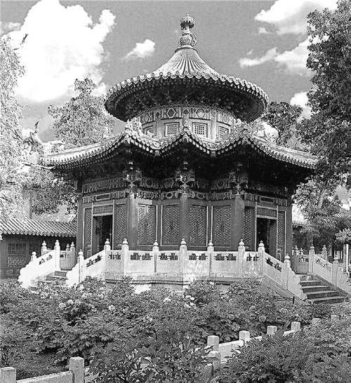 Иллюстрация к книге — В гареме Сына Неба. Жены и наложницы Поднебесной [i_117.jpg]