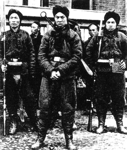 Иллюстрация к книге — В гареме Сына Неба. Жены и наложницы Поднебесной [i_118.jpg]