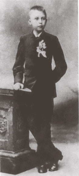 Иллюстрация к книге — Аденауэр. Отец новой Германии [i_004.jpg]