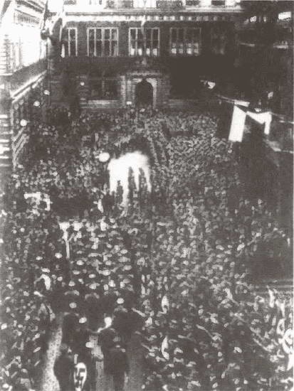 Иллюстрация к книге — Аденауэр. Отец новой Германии [i_019.jpg]