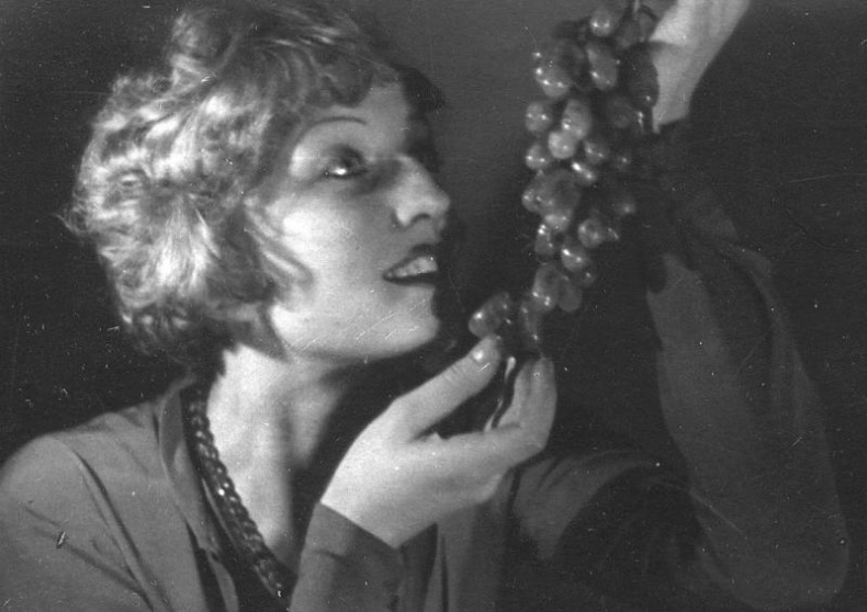 Иллюстрация к книге — Промельк Беллы. Романтическая хроника [vkl04_2.jpg]