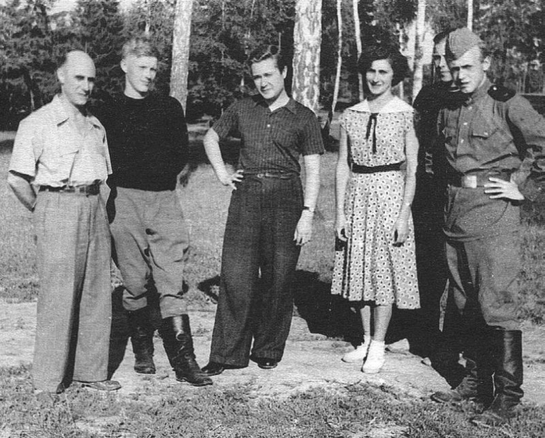 Иллюстрация к книге — Промельк Беллы. Романтическая хроника [vkl26.jpg]