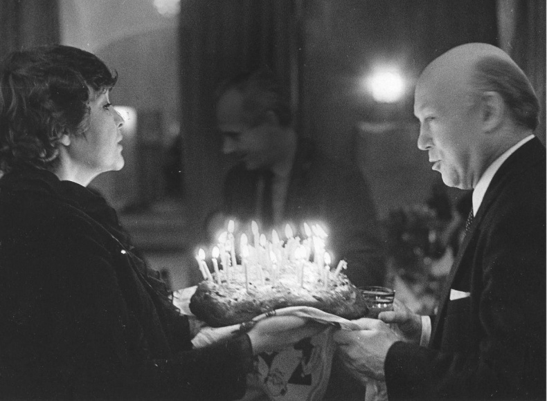 Иллюстрация к книге — Промельк Беллы. Романтическая хроника [vkl70_71.jpg]