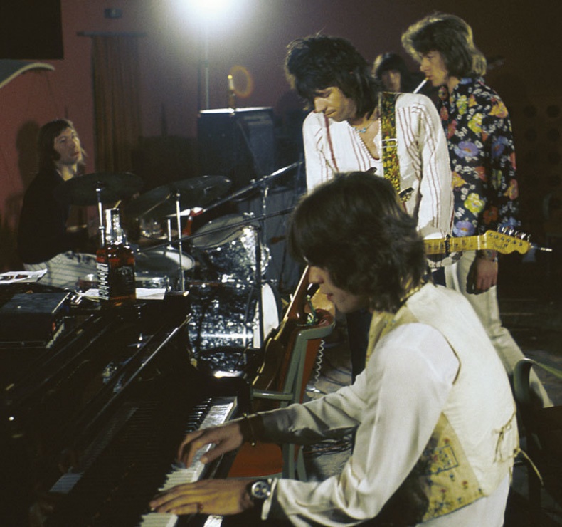 Иллюстрация к книге — Rolling Stones. Взгляд изнутри [i_041.jpg]