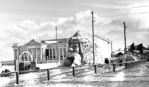 Иллюстрация к книге — Как было на самом деле. Каждая история желает быть рассказанной [i_037.jpg]