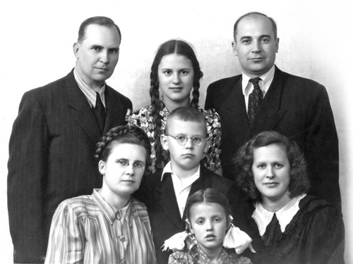 Иллюстрация к книге — Как было на самом деле. Каждая история желает быть рассказанной [i_066.jpg]