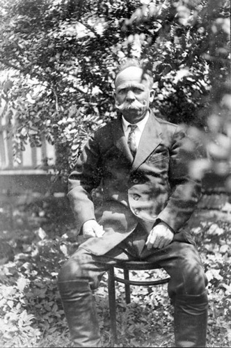 Иллюстрация к книге — Как было на самом деле. Каждая история желает быть рассказанной [i_073.jpg]