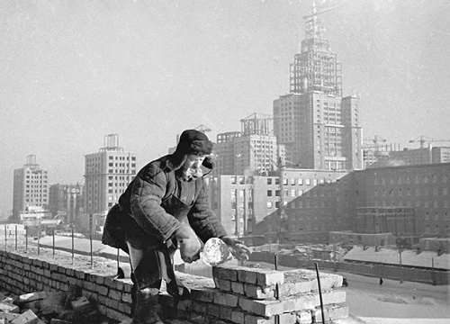 Иллюстрация к книге — Как было на самом деле. Каждая история желает быть рассказанной [i_120.jpg]