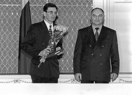 Иллюстрация к книге — Как было на самом деле. Каждая история желает быть рассказанной [i_255.jpg]