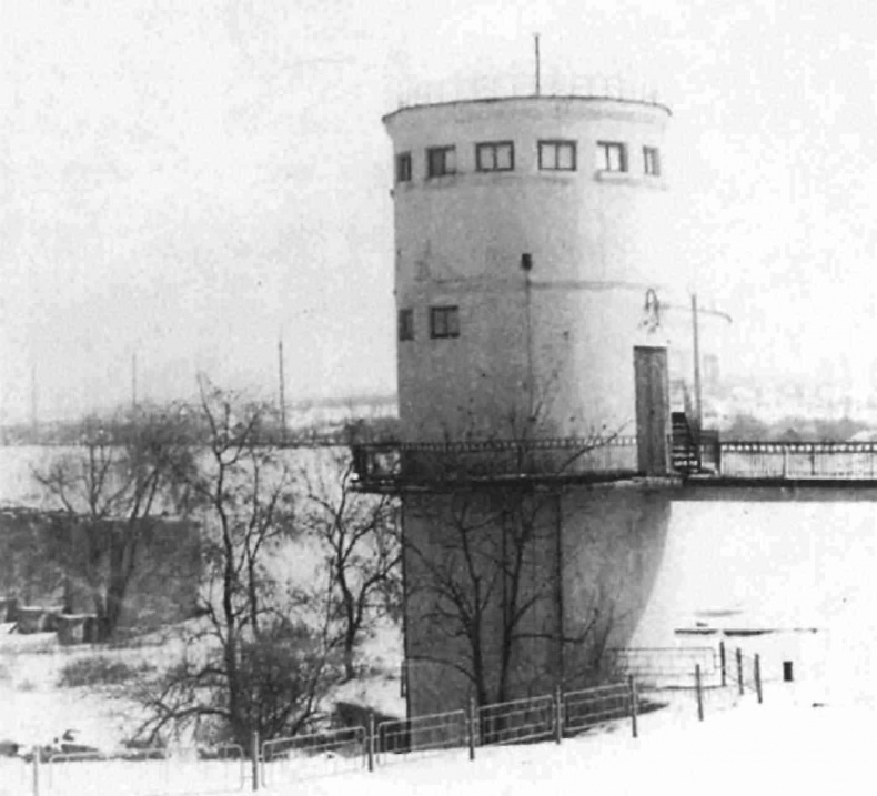 Иллюстрация к книге — Хроника рядового разведчика. Фронтовая разведка в годы Великой Отечественной войны. 1943-1945 гг [i_021.jpg]