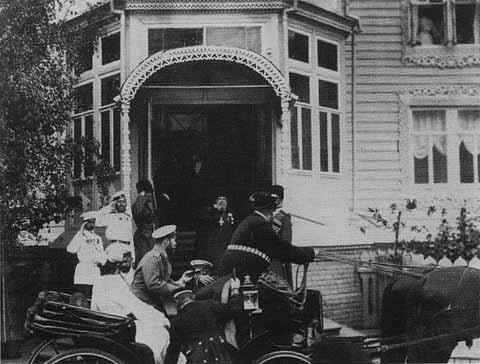 Иллюстрация к книге — Николай II [i_038.jpg]