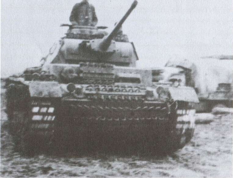 Иллюстрация к книге — Танковые сражения войск СС [i_005.jpg]