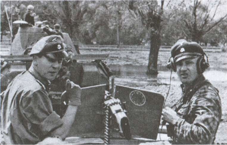 Иллюстрация к книге — Танковые сражения войск СС [i_020.jpg]