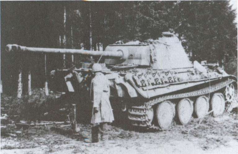 Иллюстрация к книге — Танковые сражения войск СС [i_036.jpg]