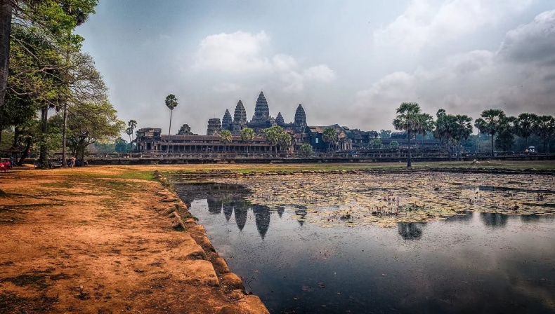 Иллюстрация к книге — Дар Павшего. Восход Черного солнца [_12.jpg]