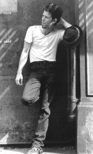 Иллюстрация к книге — Множество жизней Тома Уэйтса [img_0.jpg]