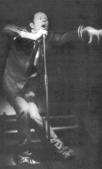 Иллюстрация к книге — Множество жизней Тома Уэйтса [img_24.jpg]