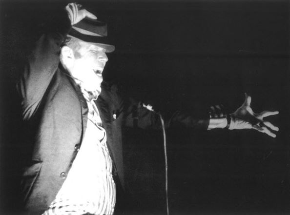 Иллюстрация к книге — Множество жизней Тома Уэйтса [img_34.jpg]