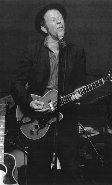 Иллюстрация к книге — Множество жизней Тома Уэйтса [img_44.jpg]