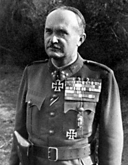 Иллюстрация к книге — Преданные сражения [i_016.jpg]