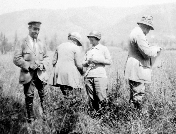 Иллюстрация к книге — Воспоминания о Рерихах [i_045.jpg]