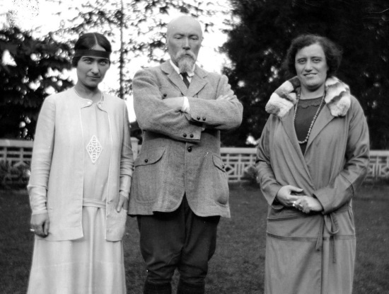 Иллюстрация к книге — Воспоминания о Рерихах [i_056.jpg]