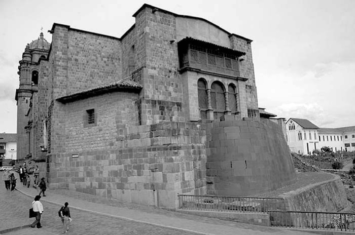 Иллюстрация к книге — Империя Четырех Сторон [i_007.jpg]