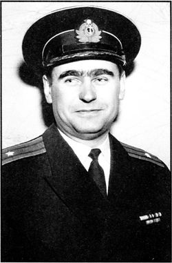 Иллюстрация к книге — Кубинский кризис. Хроника подводной войны [i_009.jpg]