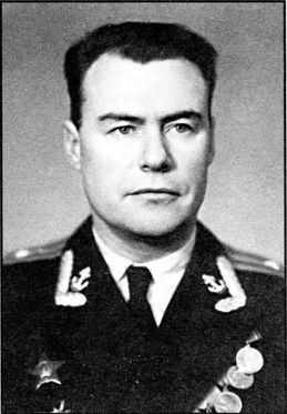 Иллюстрация к книге — Кубинский кризис. Хроника подводной войны [i_021.jpg]