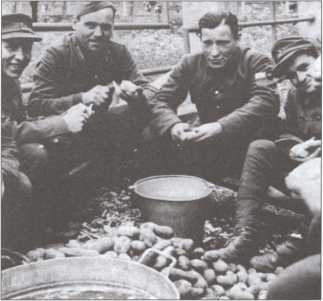 Иллюстрация к книге — Первая Русская национальная армия против СССР. Война и политика [i_016.jpg]