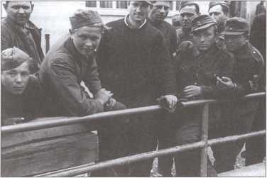 Иллюстрация к книге — Первая Русская национальная армия против СССР. Война и политика [i_017.jpg]