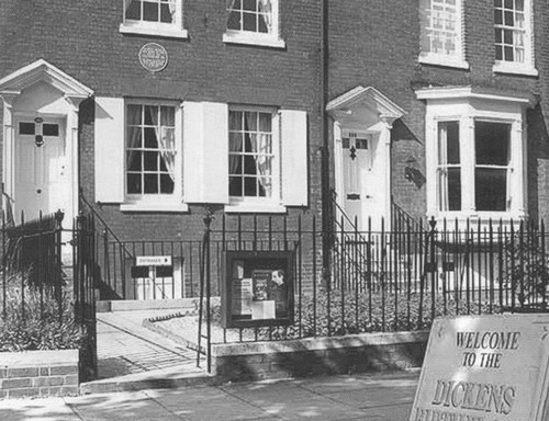 Иллюстрация к книге — Диккенс [i_004.jpg]