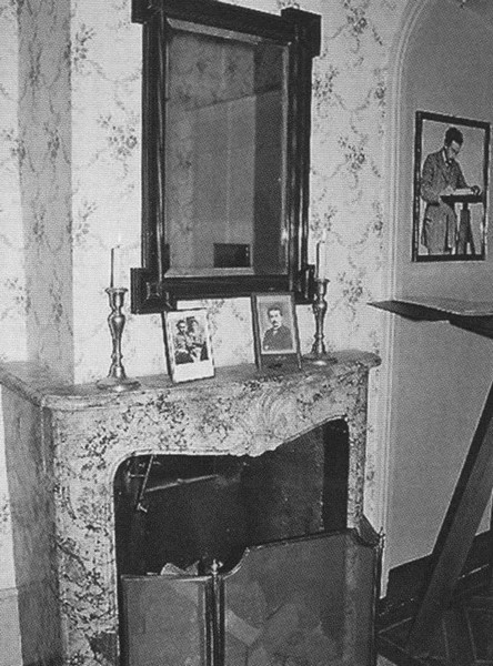 Иллюстрация к книге — Эйнштейн [i_025.jpg]