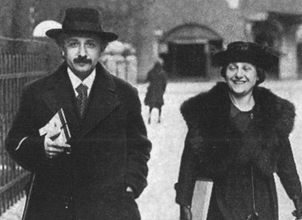 Иллюстрация к книге — Эйнштейн [i_028.jpg]