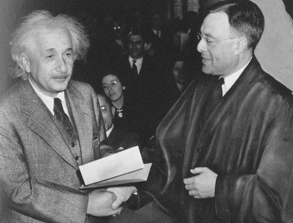 Иллюстрация к книге — Эйнштейн [i_053.jpg]