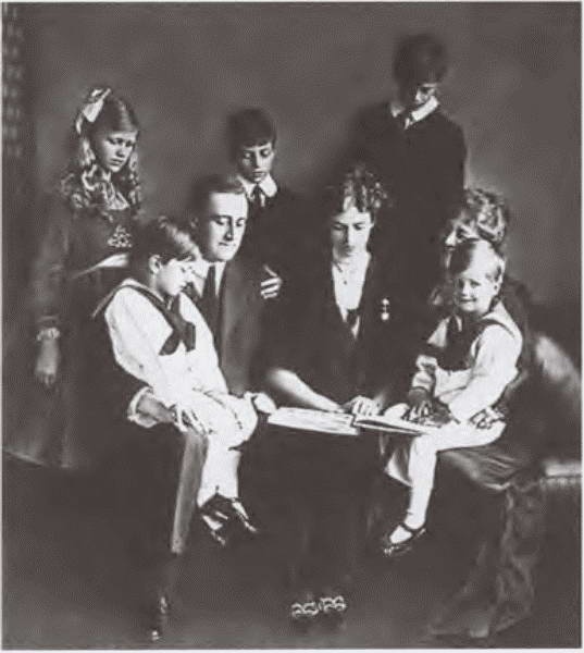 Иллюстрация к книге — Франклин Рузвельт [i_030.jpg]