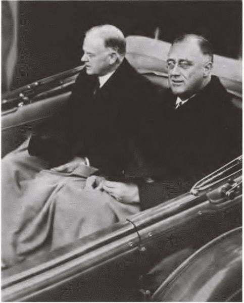 Иллюстрация к книге — Франклин Рузвельт [i_037.jpg]