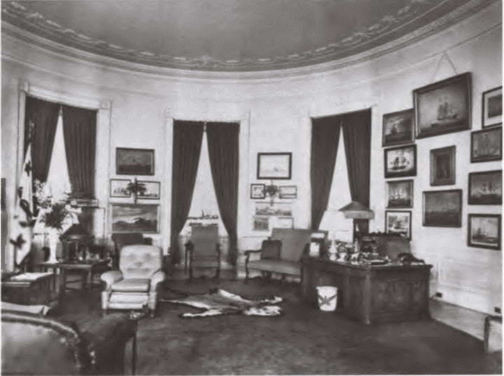 Иллюстрация к книге — Франклин Рузвельт [i_043.jpg]