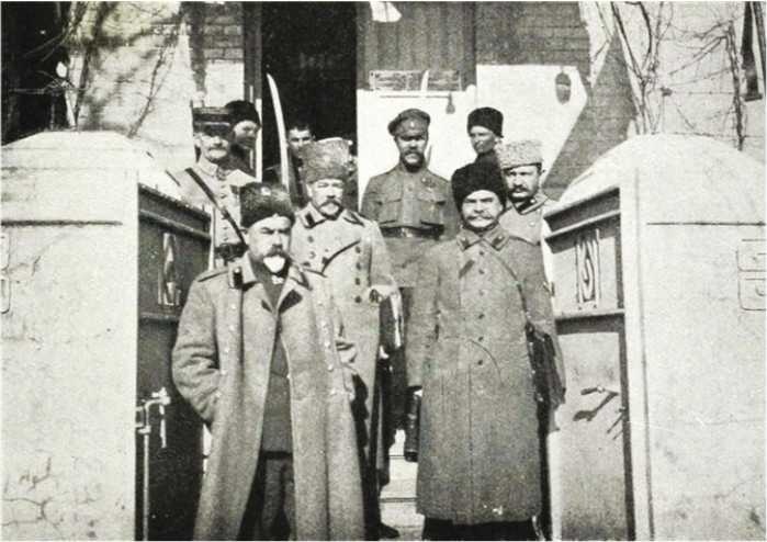 Иллюстрация к книге — Генерал Деникин [i_039.jpg]