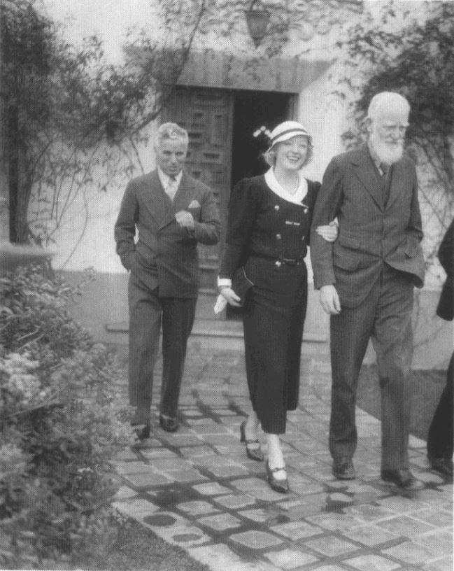 Иллюстрация к книге — Моя жизнь с Чаплином. Интимные воспоминания [i_011.jpg]