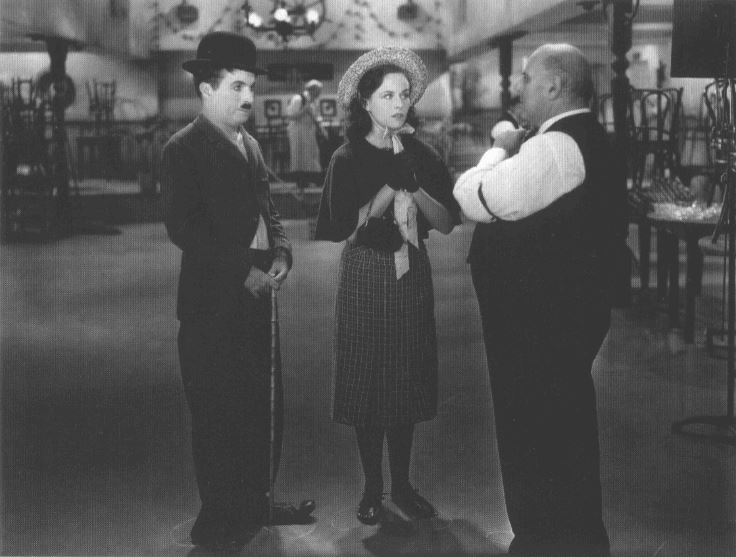 Иллюстрация к книге — Моя жизнь с Чаплином. Интимные воспоминания [i_021.jpg]