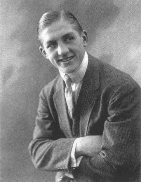 Иллюстрация к книге — Моя жизнь с Чаплином. Интимные воспоминания [i_024.jpg]