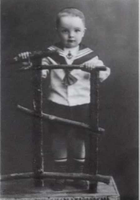 Иллюстрация к книге — Громов [i_004.jpg]